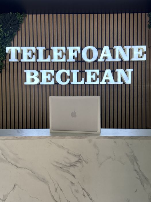 MacBook Neo / 13-inch / 256GB / 8GB RAM / Silver / Sigilat