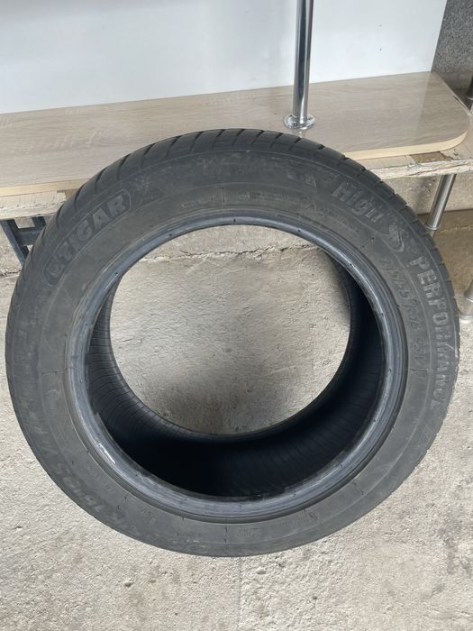 Продам покрышку 1 шт