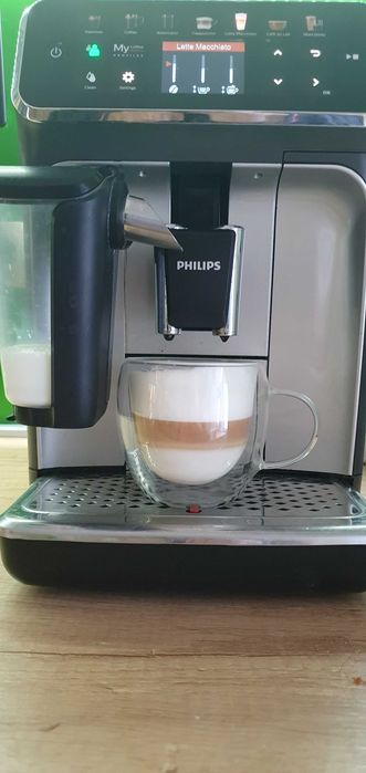 Espressor automat Philips LatteGo Seria 5400 EP5444/70