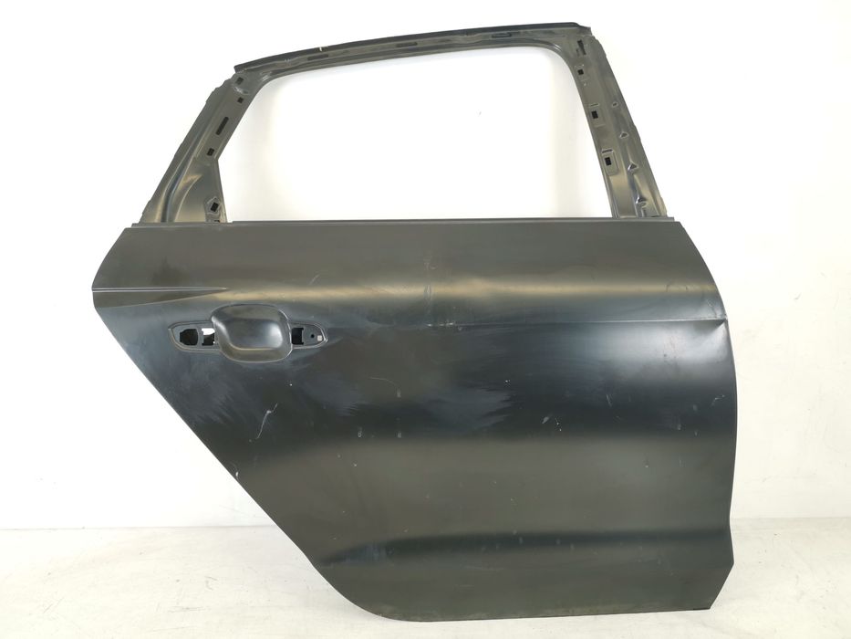 Ауди А4 / Audi A4 Оригинална задна дясна врата в добро състояние