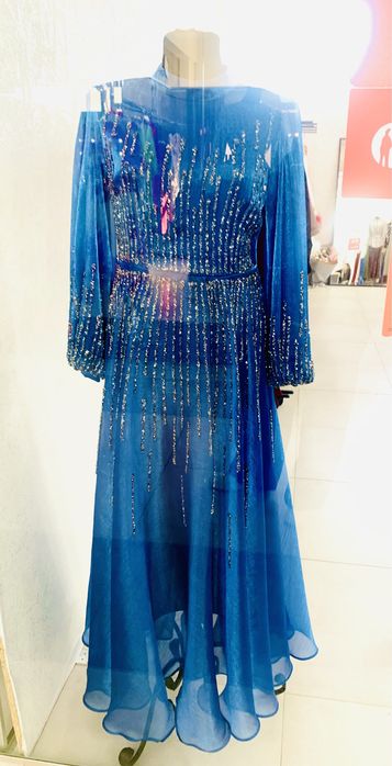 Нарядное красивое  платье