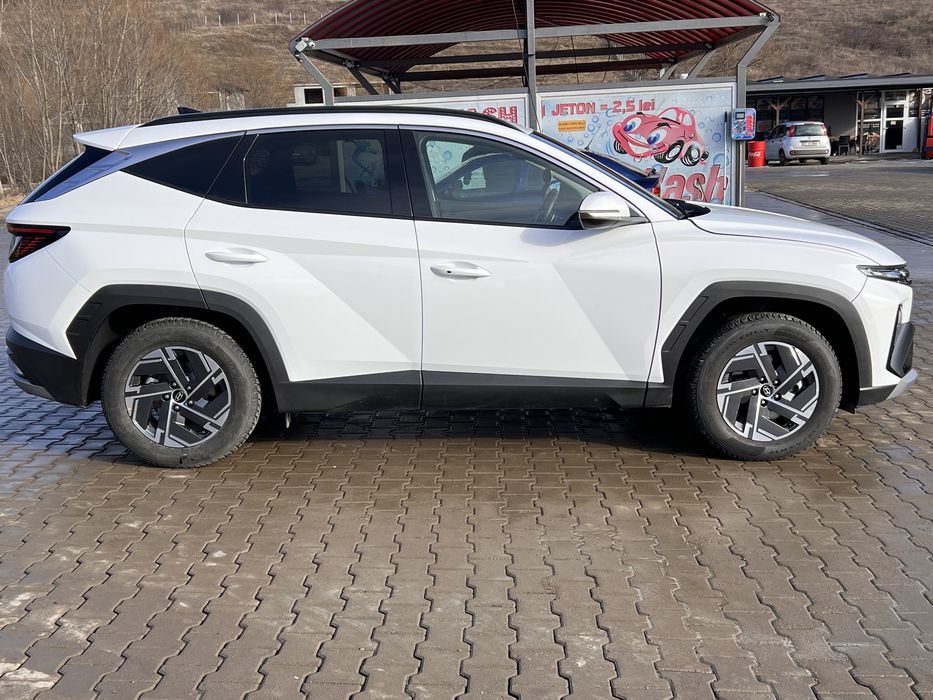Hyundai Tucson Hybrid 1.6 benzina + hibrid 10.2025- 7000 km Avariat
