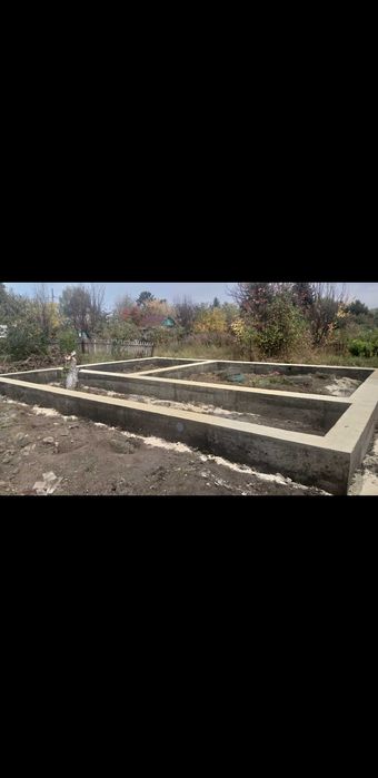 Заливка фундамента с НАШЕЙ ОПАЛУБКОЙ!!!