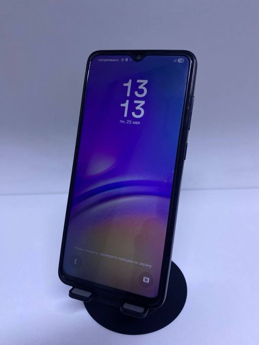 Samsung A06.