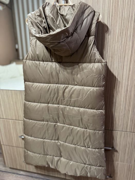 Дълъг елек в бежово