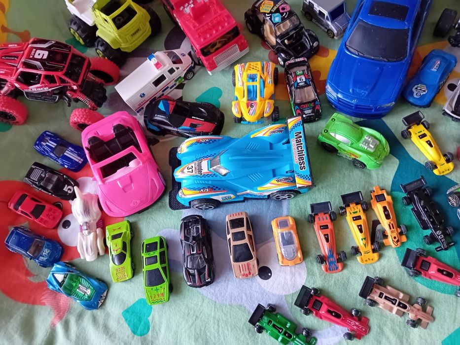 120 броя - огромен лот колички и други транспортни стрдства, метални п