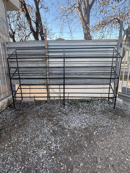 Железный полка, стелаж