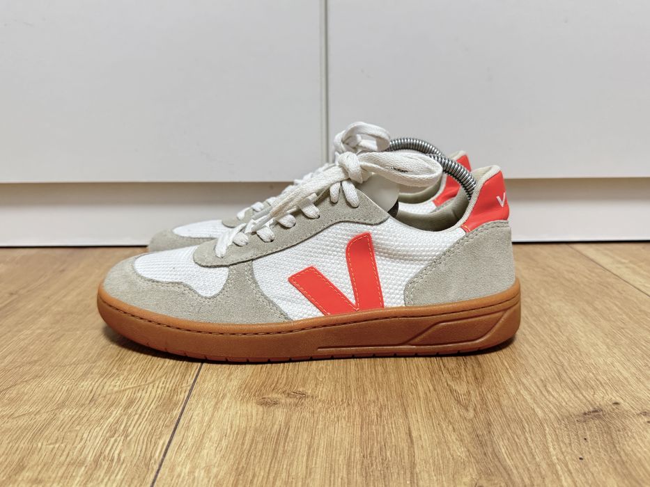 Veja V-10 B-Mesh White Orange Fluo