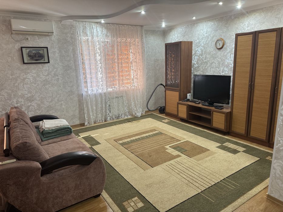 Продается 2-комнатная квартира в центре