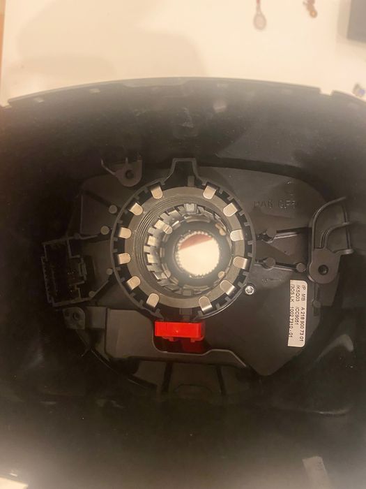 Кормилна колона от CLS W218