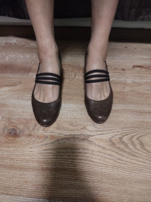 Обувки с ток, "Кампер", кожени