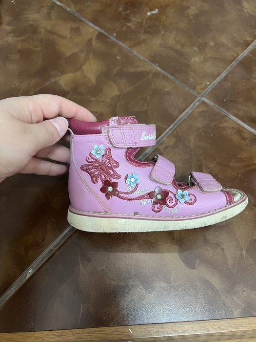 Отдам даром ортопедическую обувь