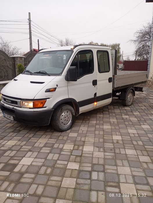 Vând Iveco daily basculabil 7 locuri