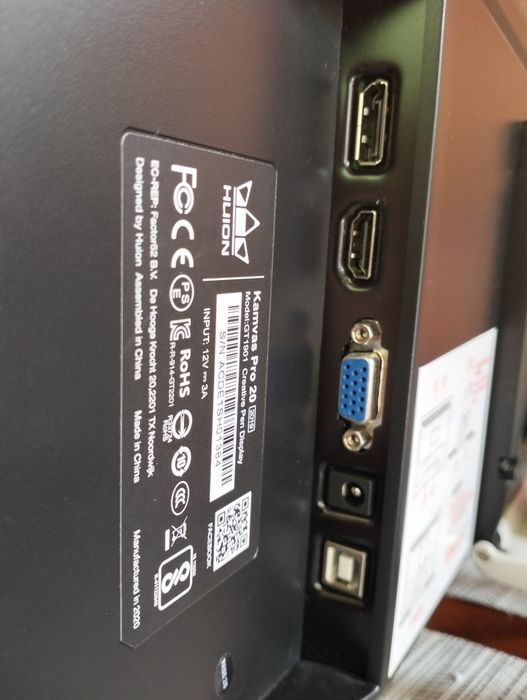 Vând tableta grafica HUION KAMVAS PRO 20