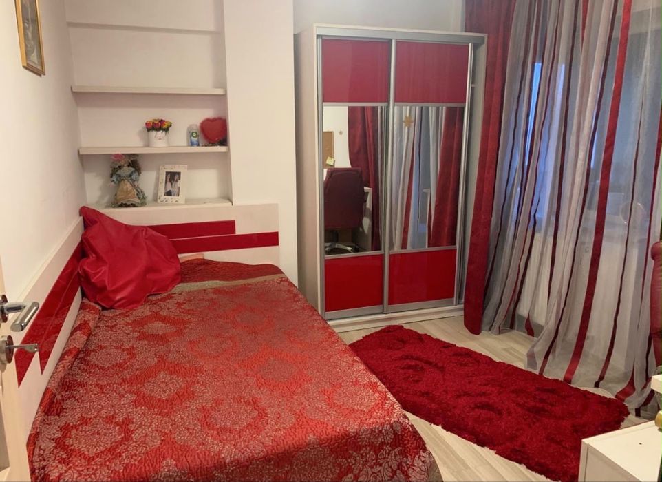 Inchiriez apartament 3 camere