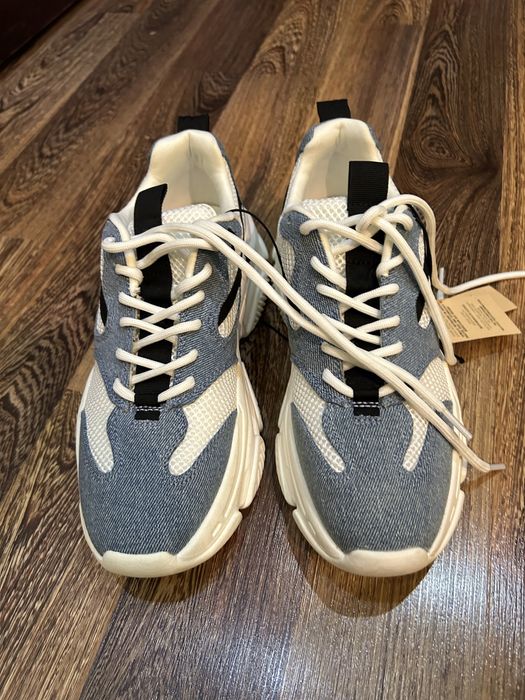 Текстильные кроссовки новые