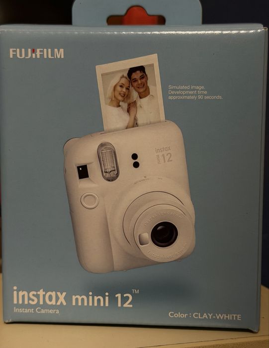 Camera instant Fujifilm instax mini 12 alb (clay-white) + film de 10