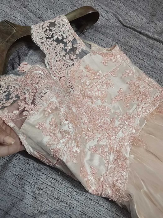 Rochie eleganta noua+sandalute cadou