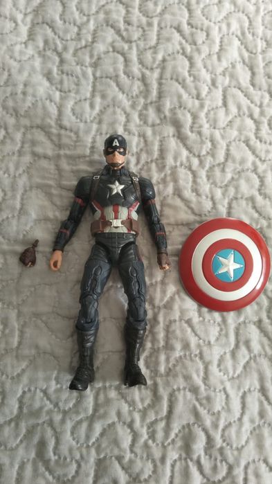 De vânzare figurină Captain America