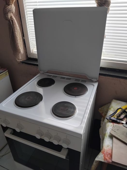 Продавам  готварска печка, Beko,