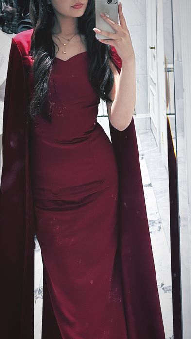 Шикарное платьее