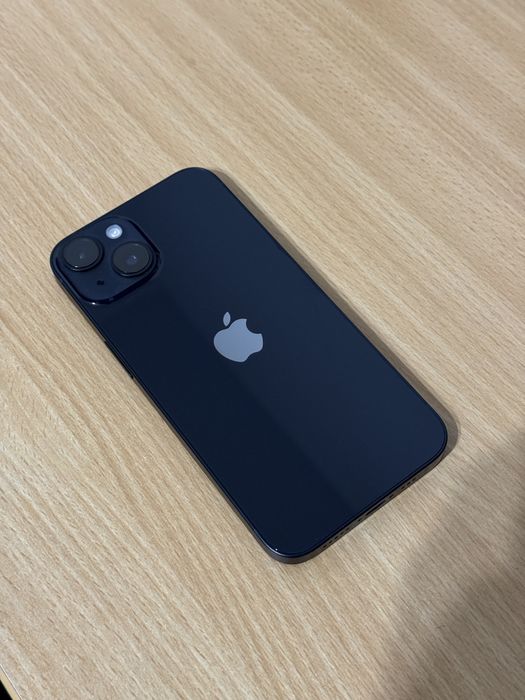 Vand iphone 14 impecabil