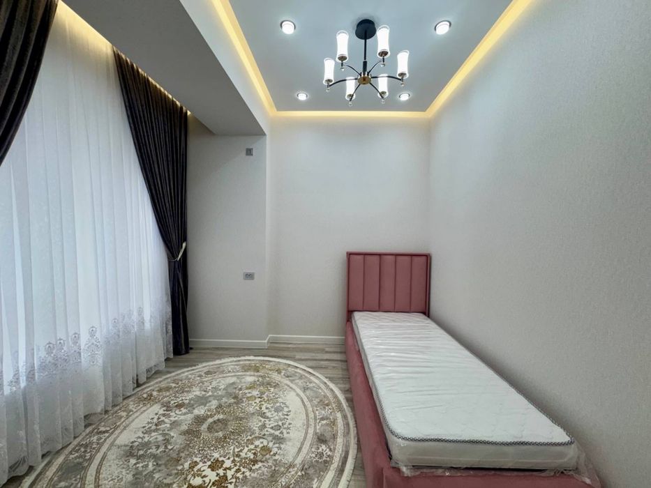 Продаётся 4-комнатная квартира в самом центре города!