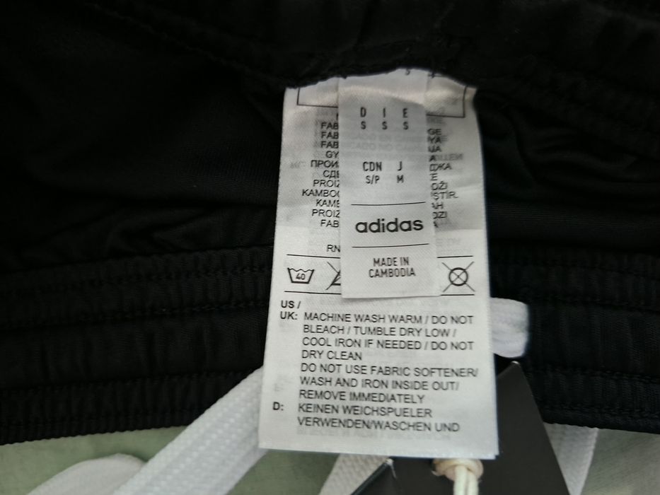 Adidas-Ориг. Шорти Нови!
