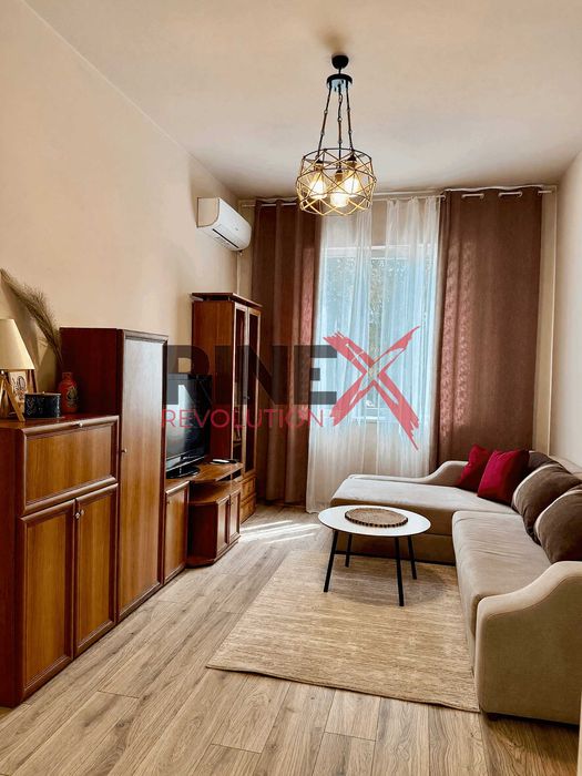 Дава се под наем Четиристаен апартамент в Пловдив, Център - 115 кв.м за 650 € - Снимка #7