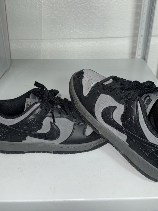 Nike dunk low Black Roses