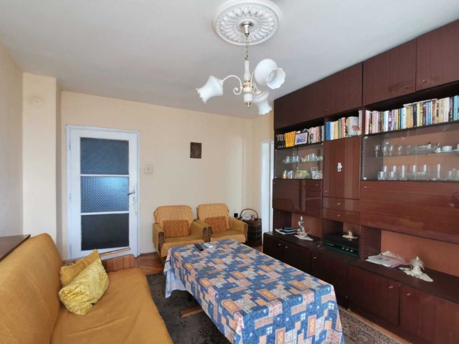 Продава се Тристаен апартамент в Русе, Родина 2 - 84 кв.м за 1014 €/кв.м - Снимка #2