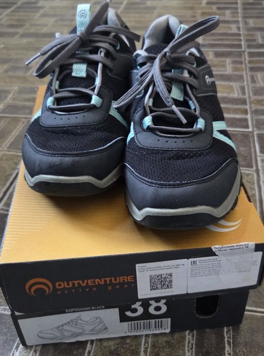 Продам кроссовки