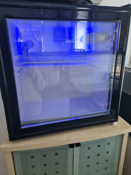 Frigider bauturi aproape nou