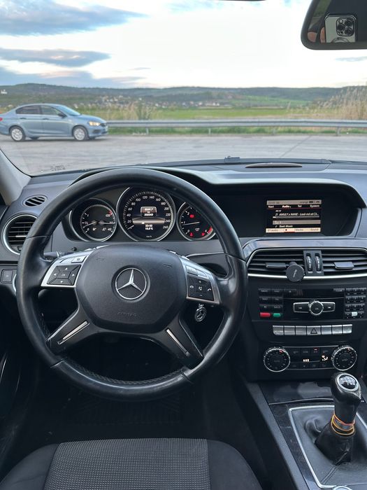 Mercedes Benz C Class - Facelift 2012 - Manual - 2.2 Diesel