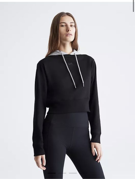 Худи укороченное Calvin Klein