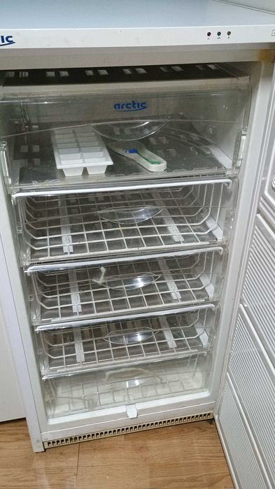 Frigider/congelator Arctic
