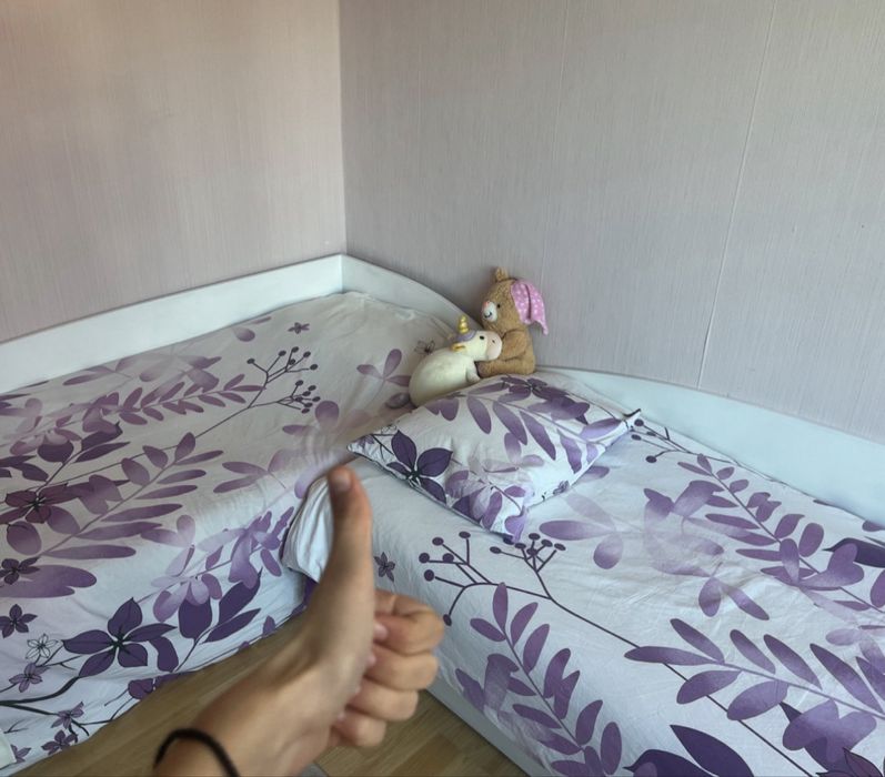 2 единични ЛЕГЛА+МАТРАЦИТЕ с място за съхранение отдолу, бяла боя