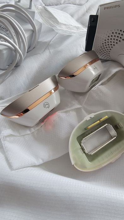 Epilator Philips Lumea IPL impecabil (epilare definitiva)