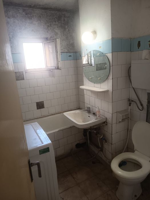 Vand apartament doua camere  Confecții