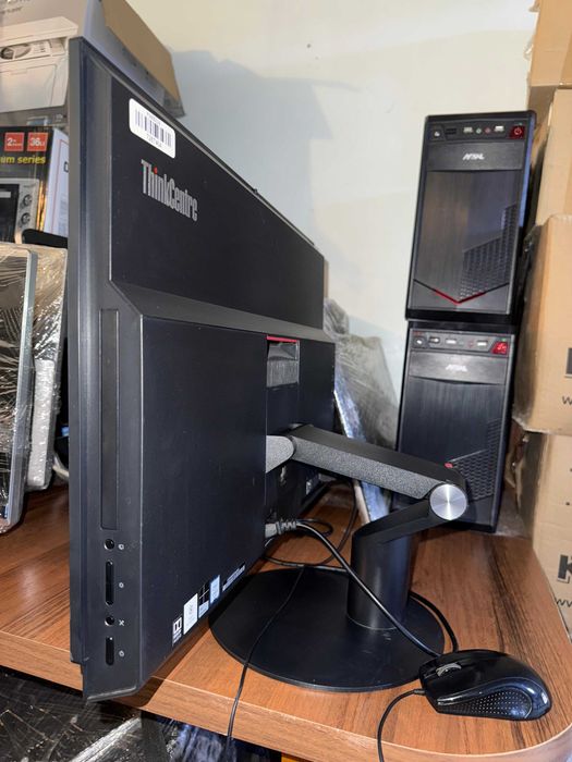 Моноблок Lenovo thinkcentre core i3