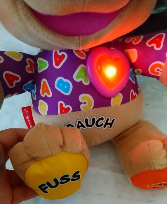 Продавам мека интерактивна играчка-кученце