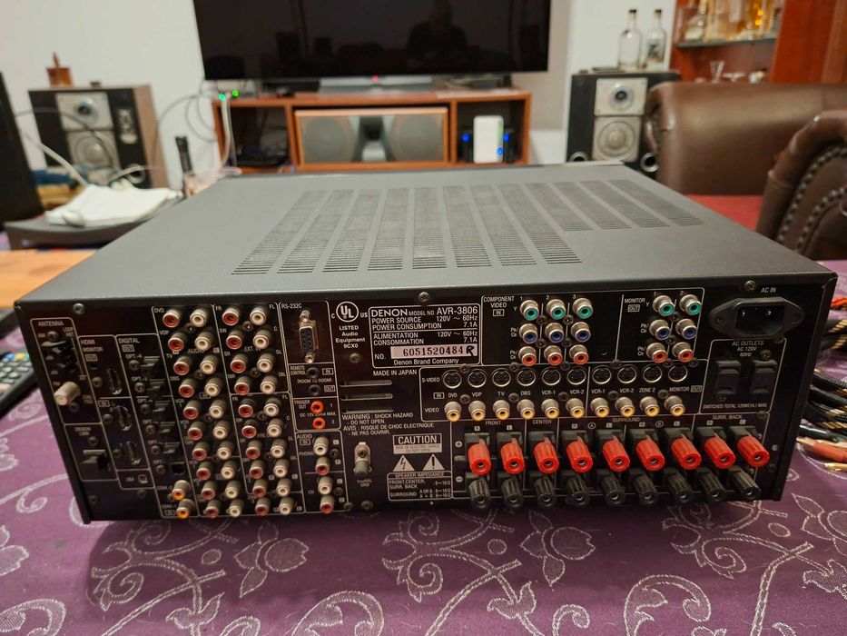 Продавам съраунд процесор Denon 3806.