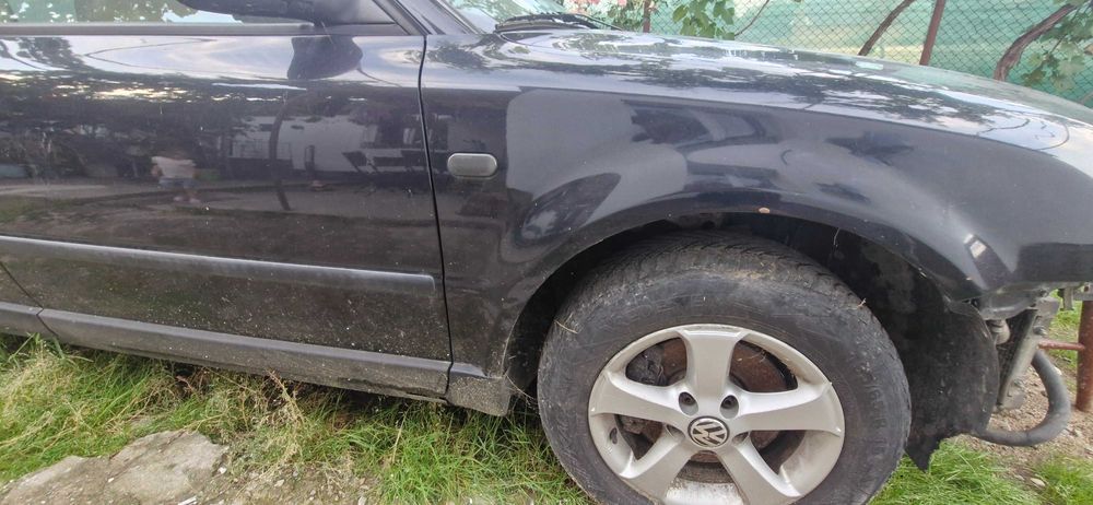 Passat B5 pentru piese.