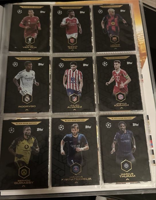 Продавам нови Match attax 25/26 футболни карти. A