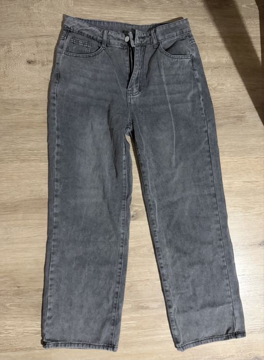 Дънки с прави крачоли