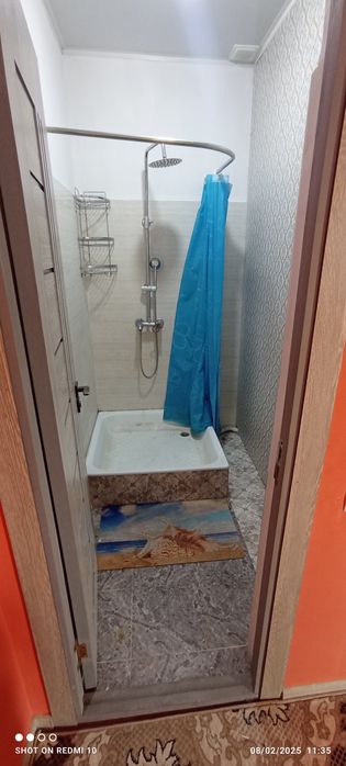 Fargʻona shahar shaxar hokimiyati oldidagi yangi qurilgan 8 qavatli