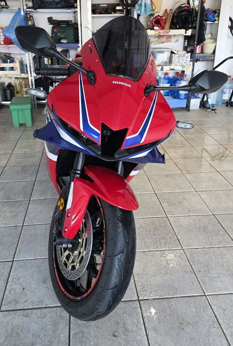 Honda CBR 600RR Tinuta in garaj incalzit