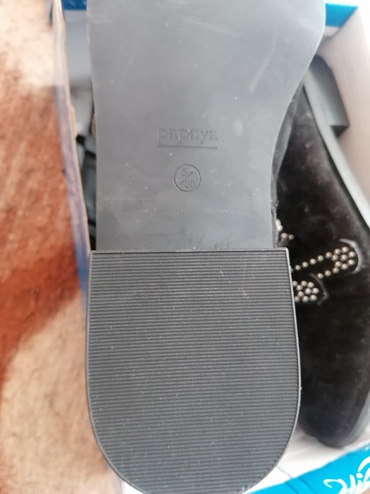 Нови обувки велур