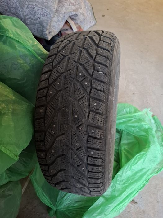 Срочно продам покрышки, шины