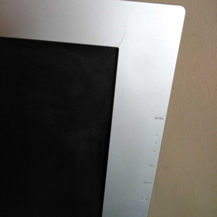 Монитор SONY, добро състояние